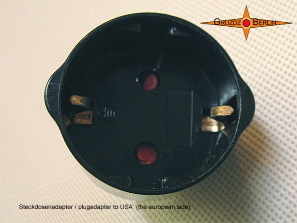 Zubehör: Steckdosenadapter Europa - USA - Canada...