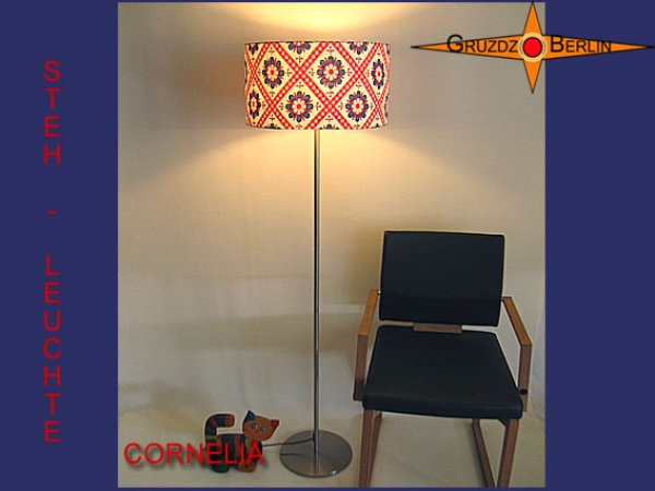 Vintage Stehlampe CORNELIA Stehleuchte Prilblumen